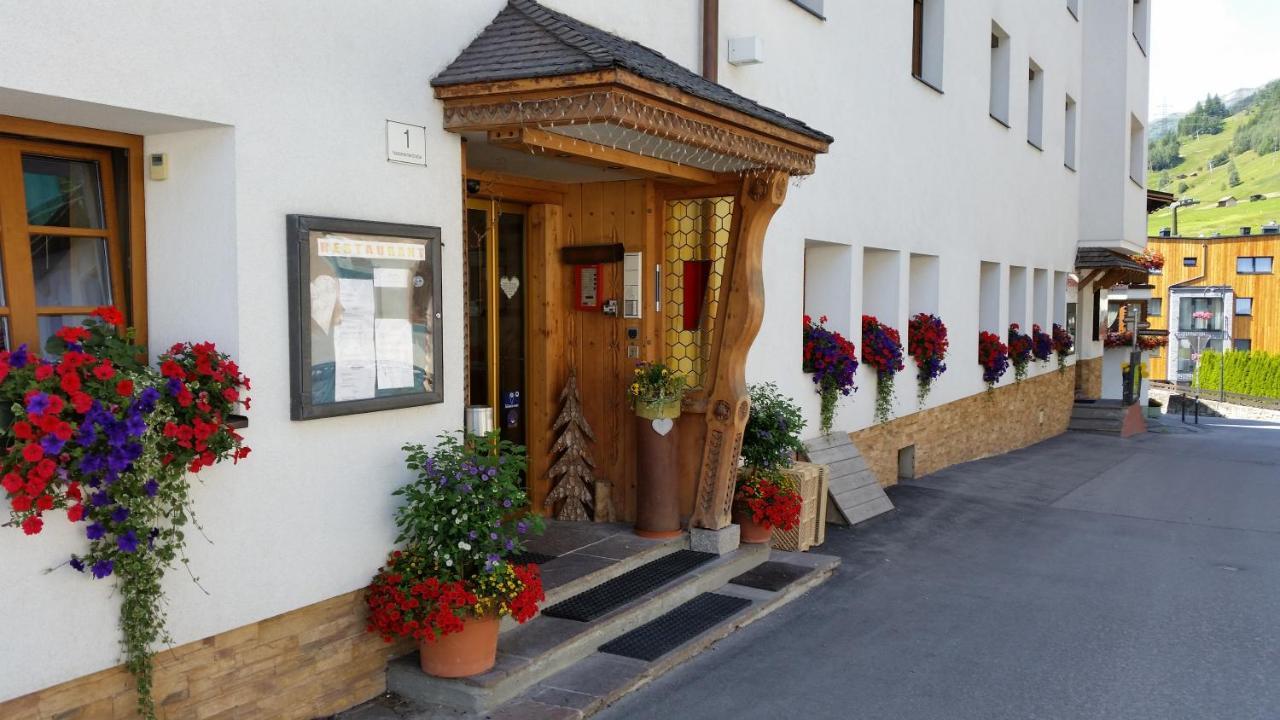 Hotel Nassereinerhof Σανκτ Αντόν αμ Άλμπεργκ Εξωτερικό φωτογραφία